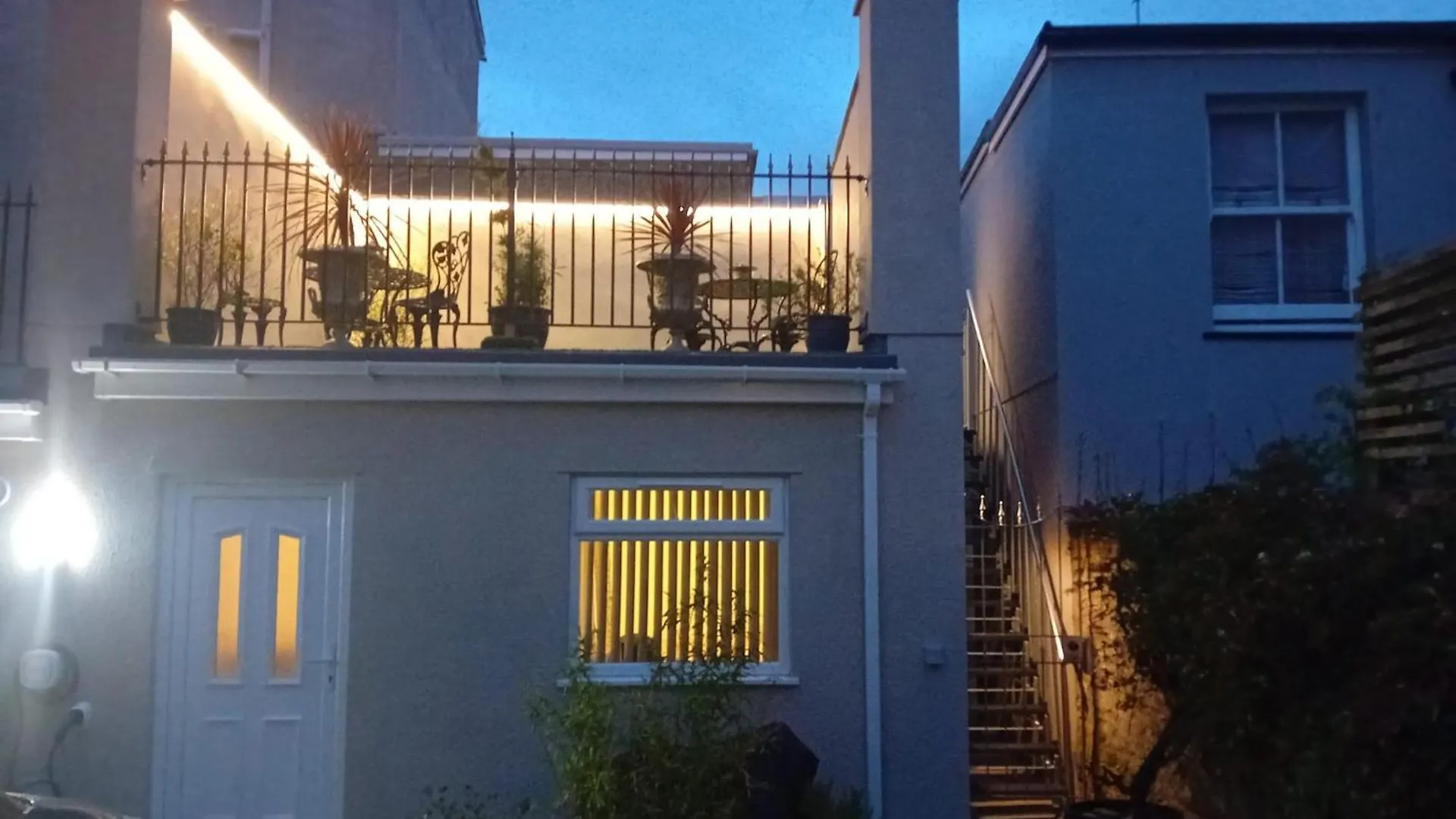 Staying Near Ilfracombe Aquarium: 6 Central Hotels Compared