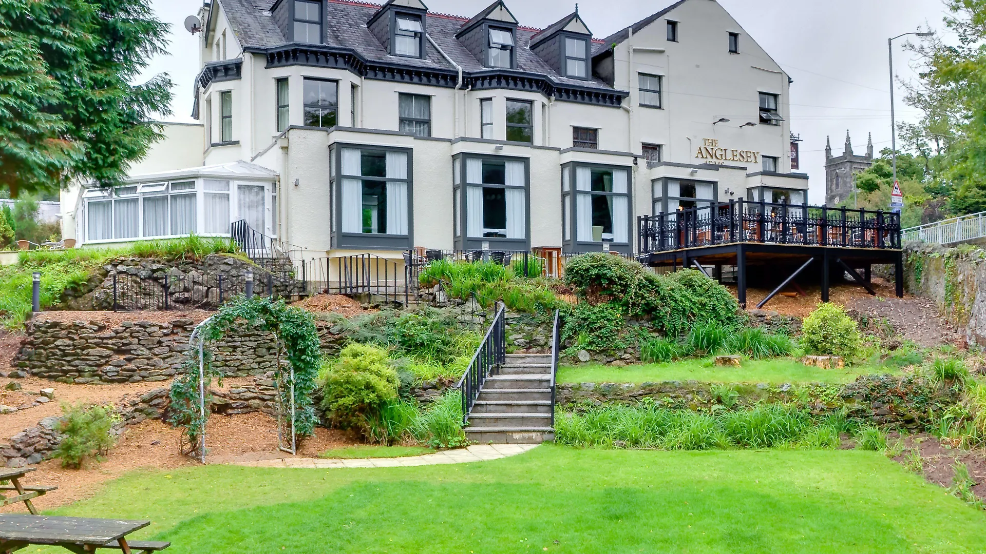 Staying Near GreenWood Forest Park: 4 Family Hotels Compared